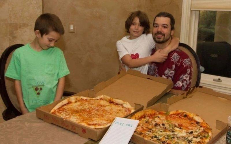 Bitcoin Pizza Day: Vì sao sau 15 năm, ngày này vẫn được cộng đồng nhắc đến? 2 Laszlo và 2 chiếc pizza mua bằng Bitcoin